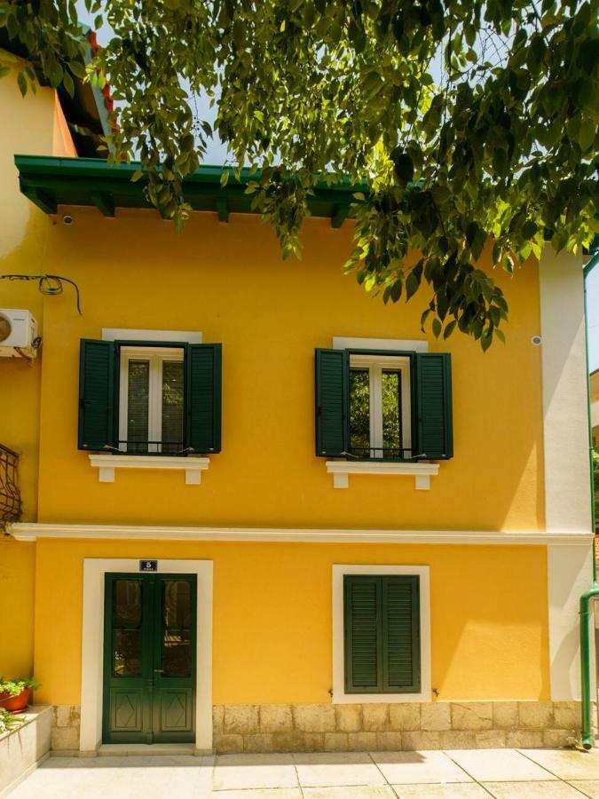 Dalmat Apartman *